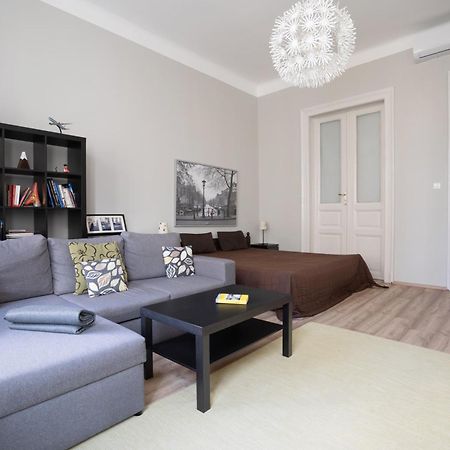 Bpr Castle Hill Apartment With Garden Budapeşte Dış mekan fotoğraf
